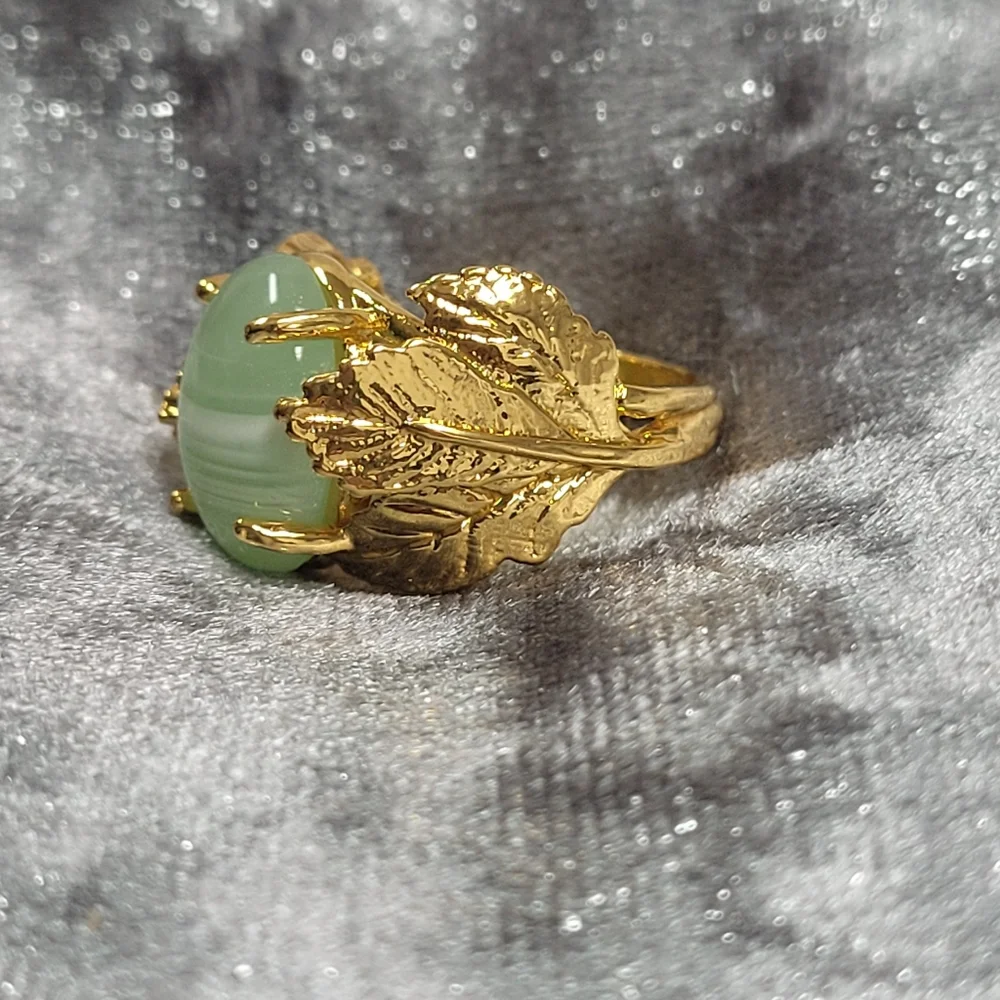 Luxury Light Green Leaf Fashion  Ring - Picture 7 of 7